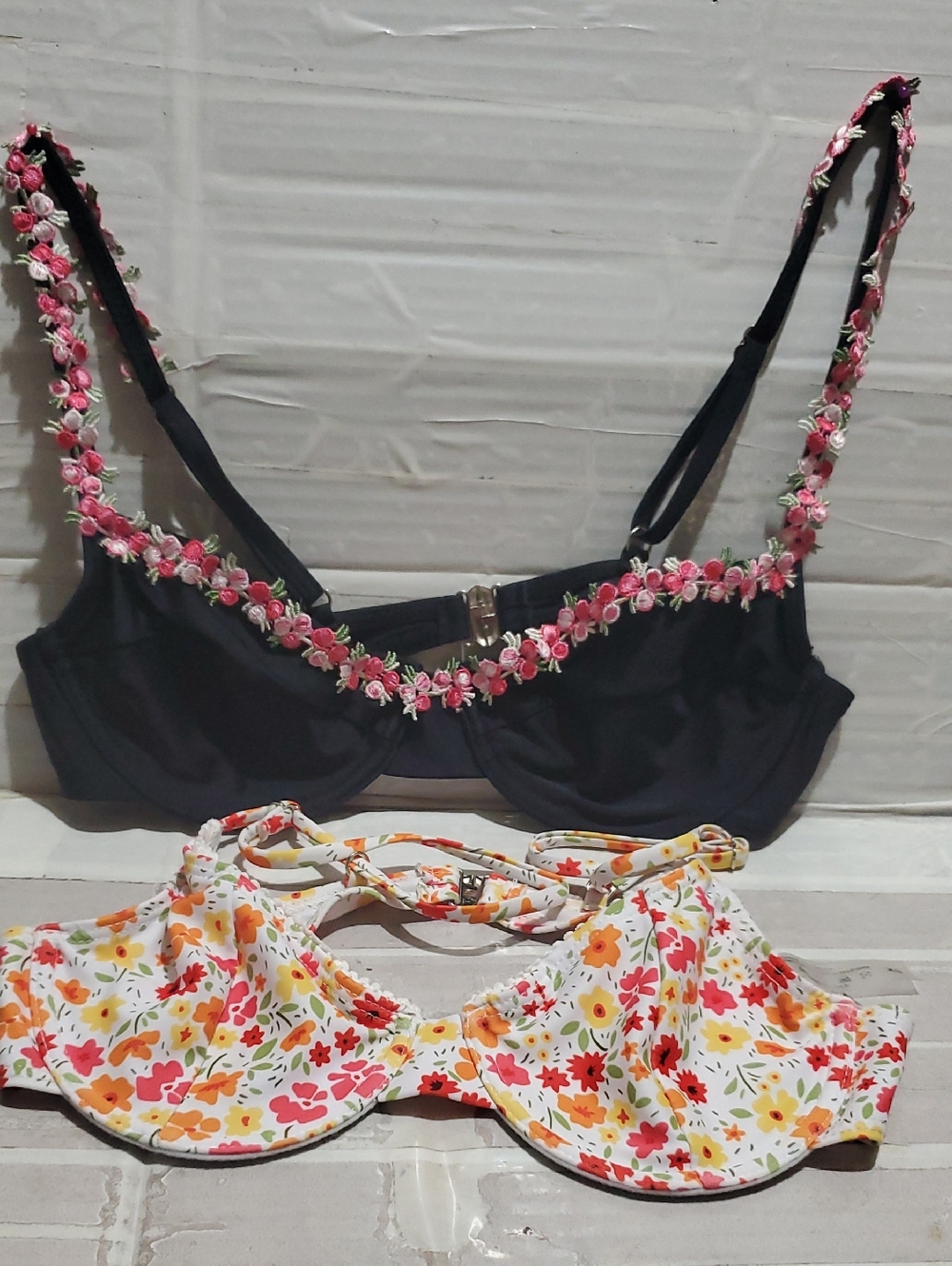 Set of Black Floral-Trim - White Floral Underwire Top - Women Tops Size XS